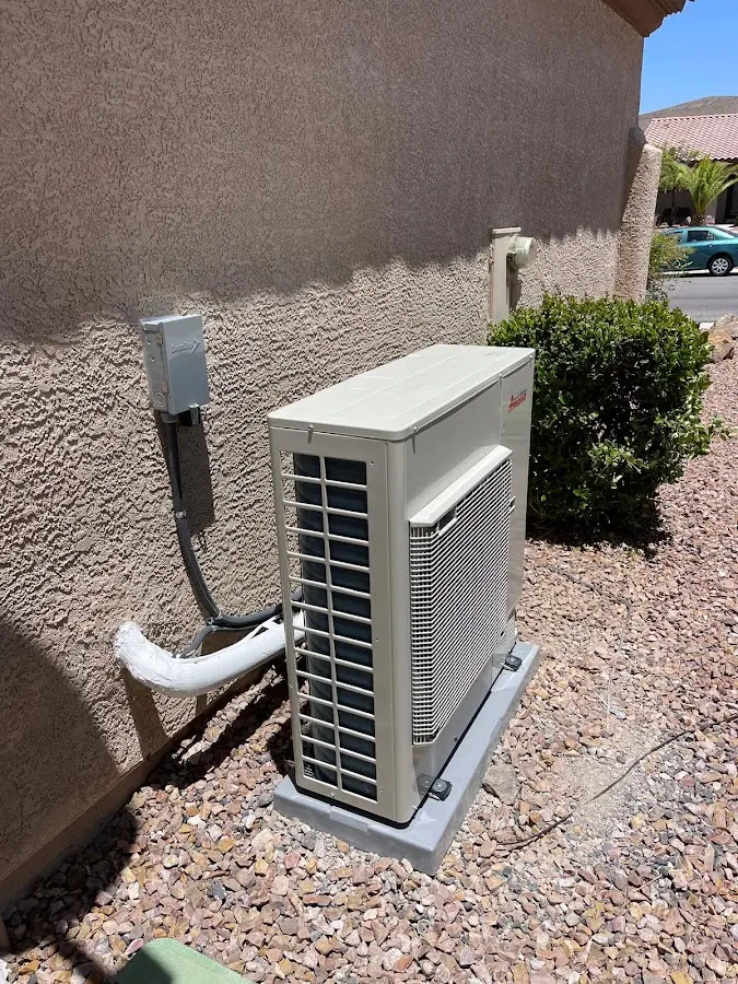 Residential air conditioning condenser unit in Western Springs